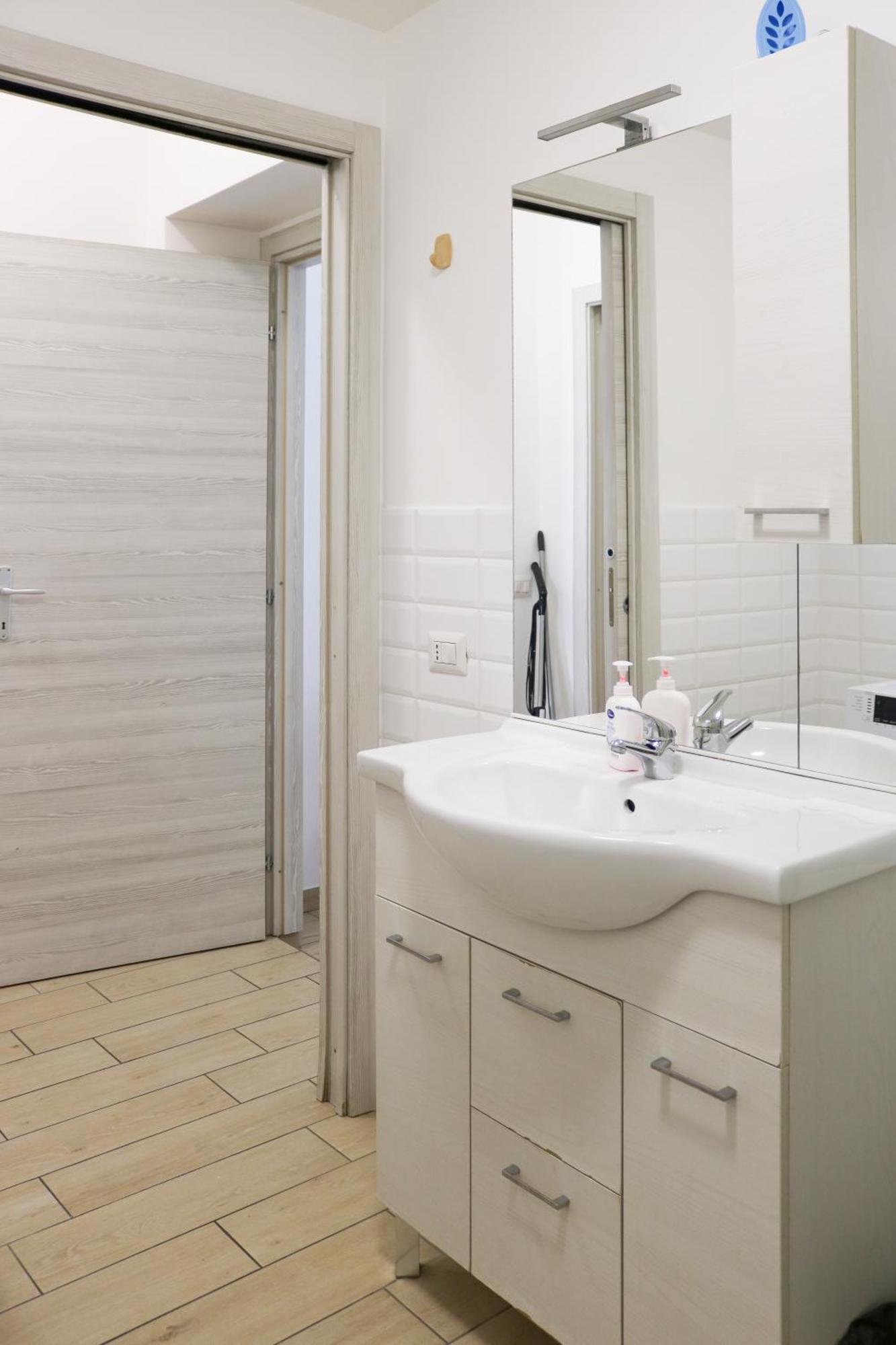 Along The Canal Smart Flat Naviglio - 4 People Корсико Екстериор снимка