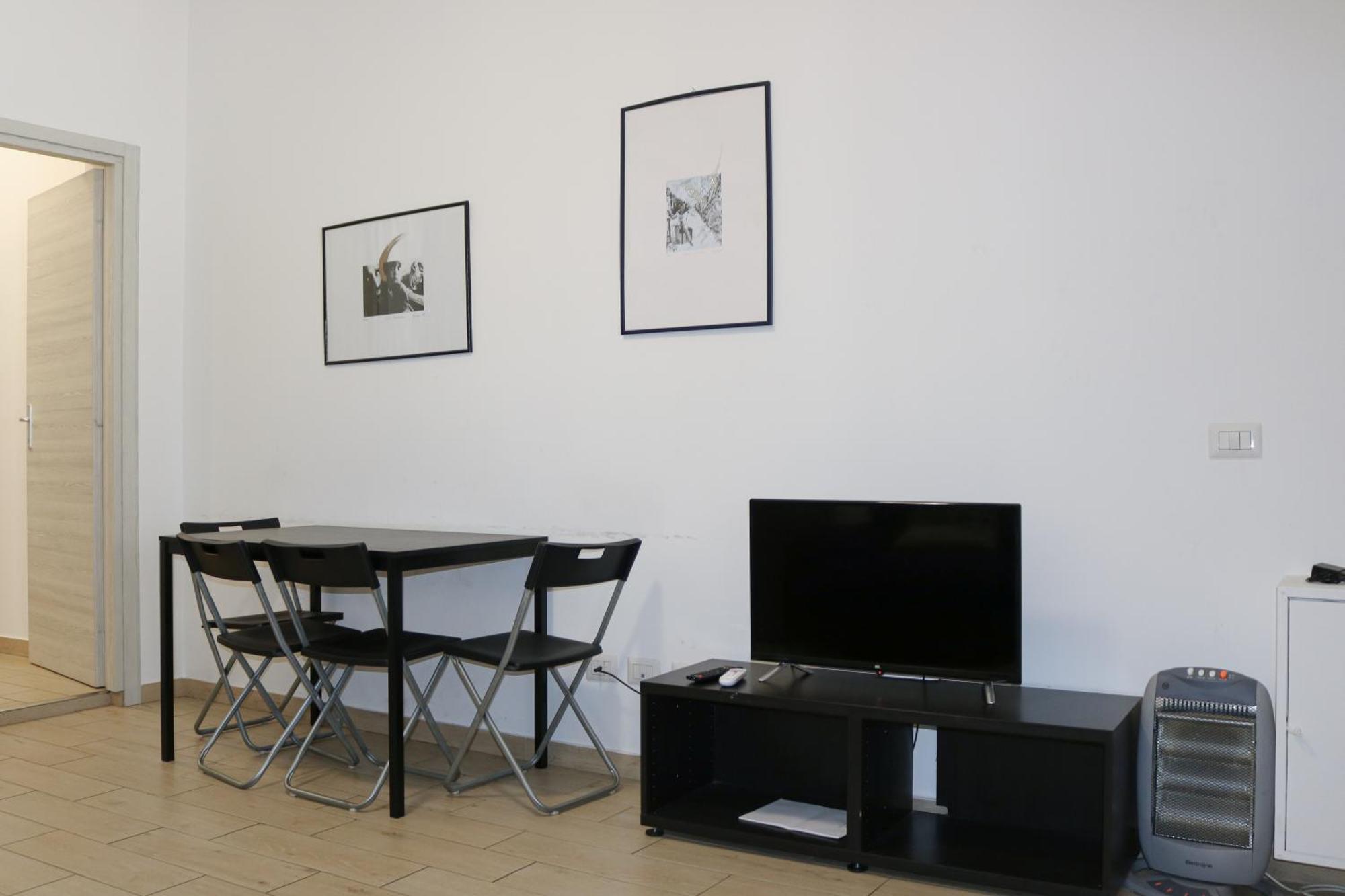Along The Canal Smart Flat Naviglio - 4 People Корсико Екстериор снимка