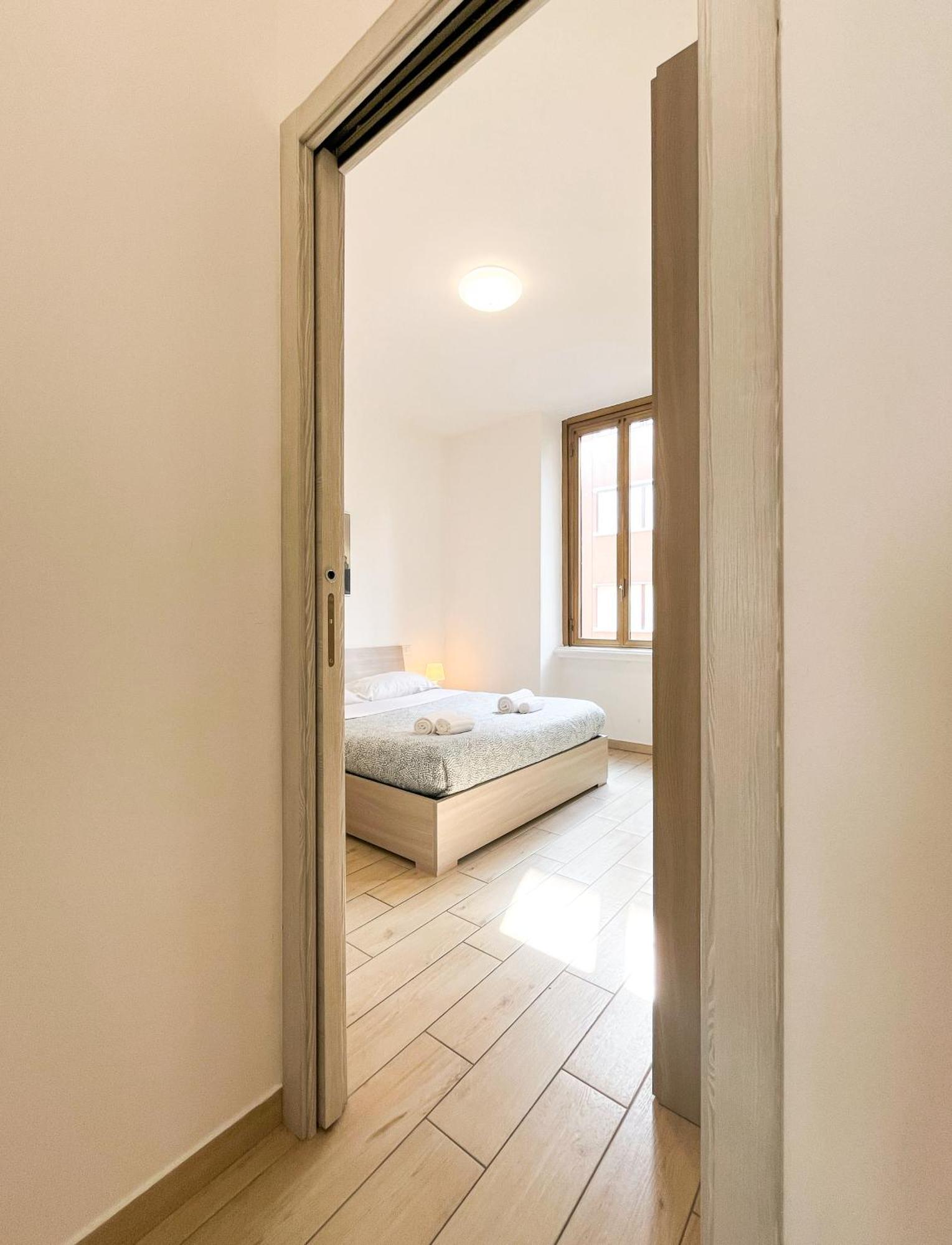 Along The Canal Smart Flat Naviglio - 4 People Корсико Екстериор снимка